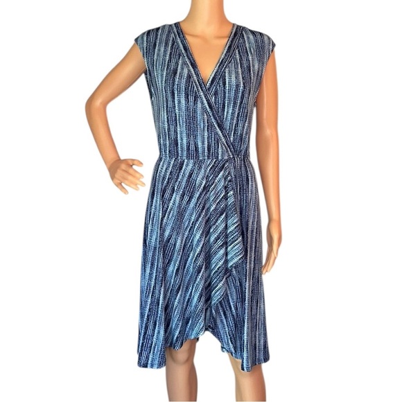 Women’s Faux Wrap Blue/White Sleeveless Dress - Size Small - Picture 4 of 7